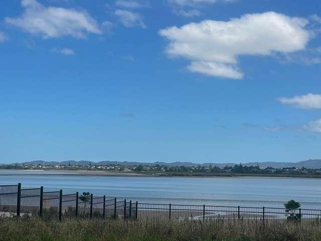Land for sale in Paremoremo, Oroua County