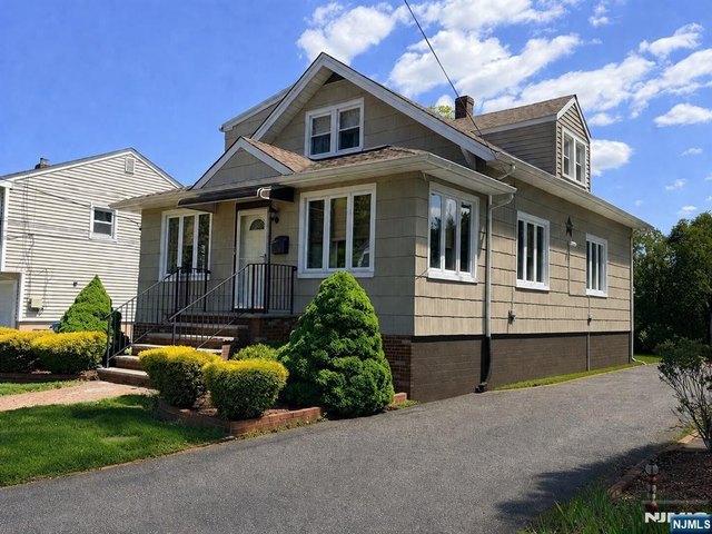 House for sale in Little Ferry, New Jersey