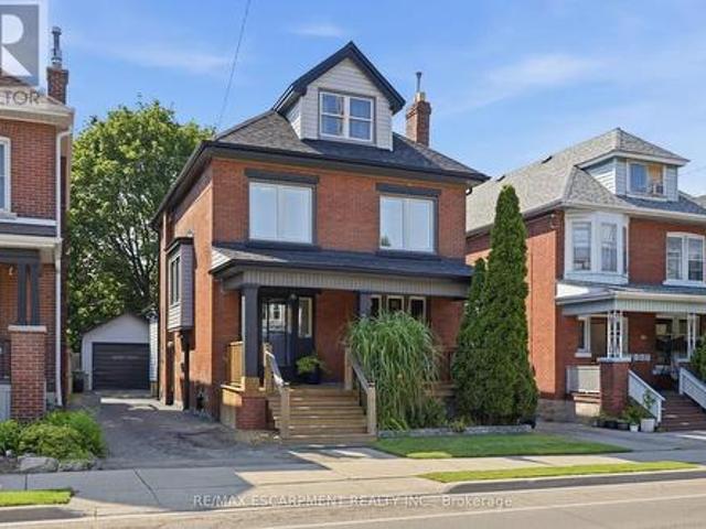 House for sale in Ancaster, Ontario