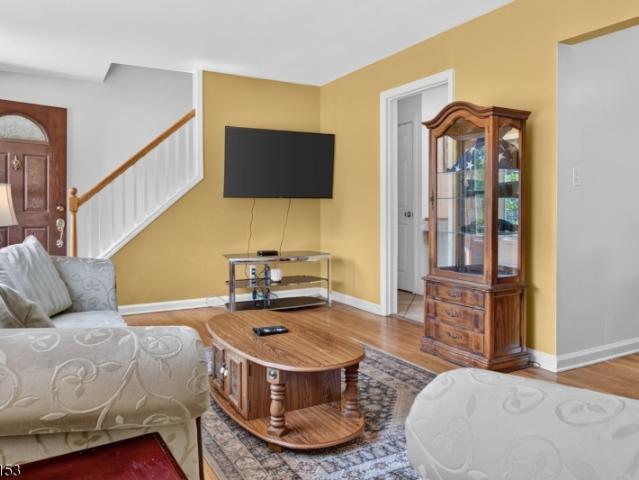 House for sale in Kendall Park, New Jersey