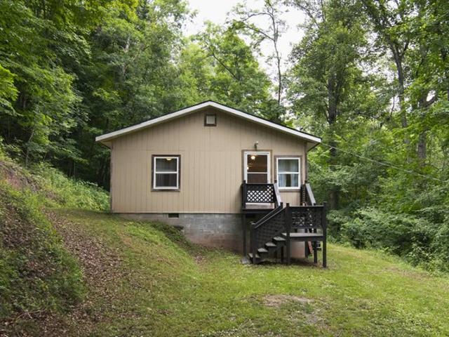 House for sale in Hinton, West Virginia