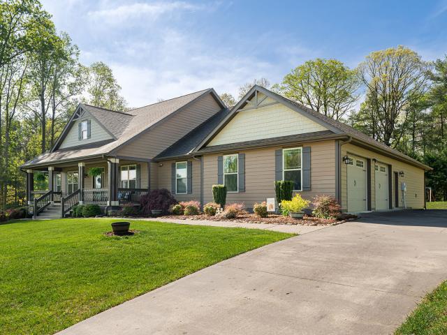 House for sale in Fletcher