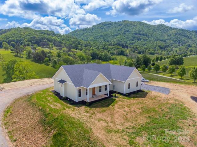 House for sale in Clyde