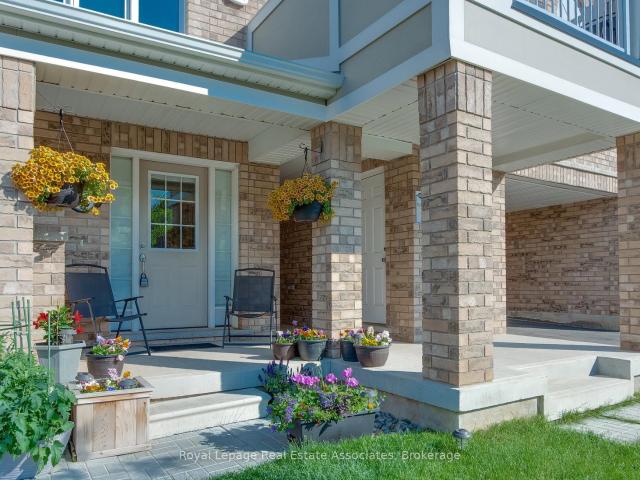 Townhouse for sale in Woburn, Ontario