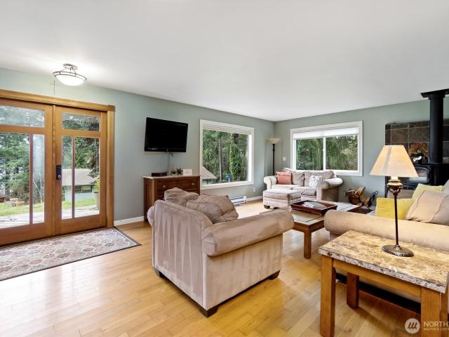 House for sale in Hoodsport, Washington
