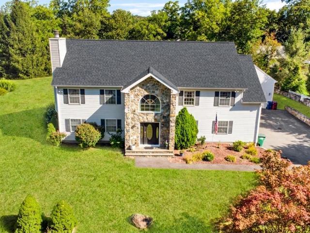 House for sale in Baldwin Place, New York