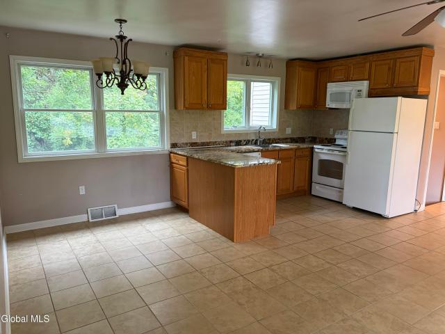 House for sale in Campus, City of Albany