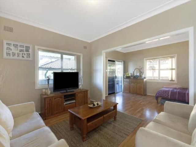 Apartment for rent in Farmborough Heights, Wollongong City Council