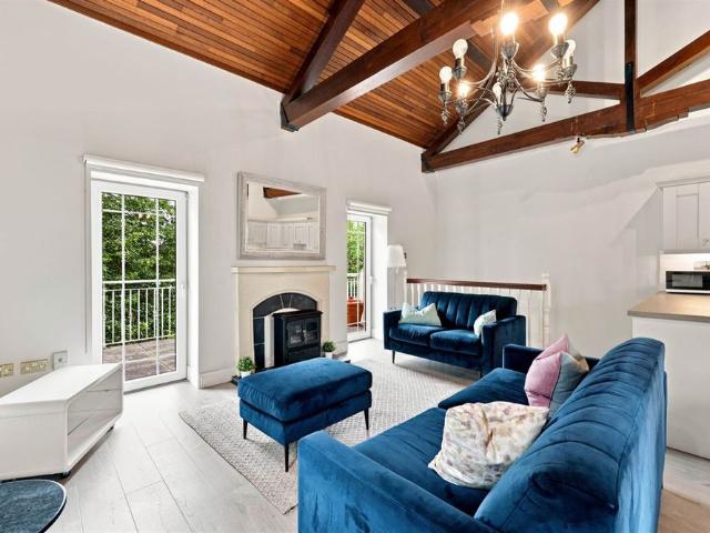 Apartment to rent in Bluebell, North Tipperary