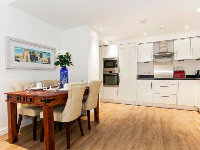House for rent in South Lambeth, Greater London