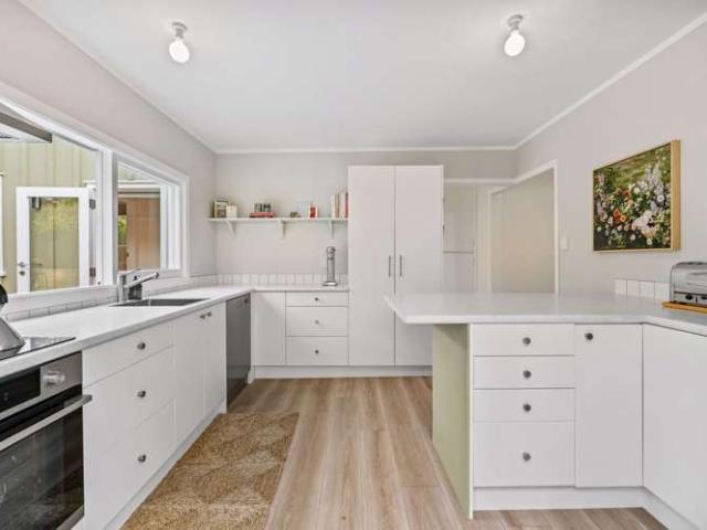 House for sale in Piha