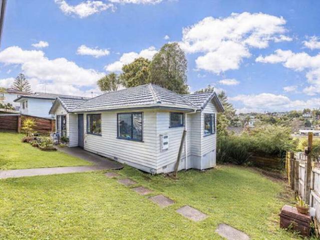 House for sale in Glen Eden, Waitākere Ranges
