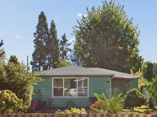 Townhouse for sale in Marlene Village, Beaverton