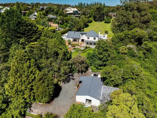 House for sale in Otakou