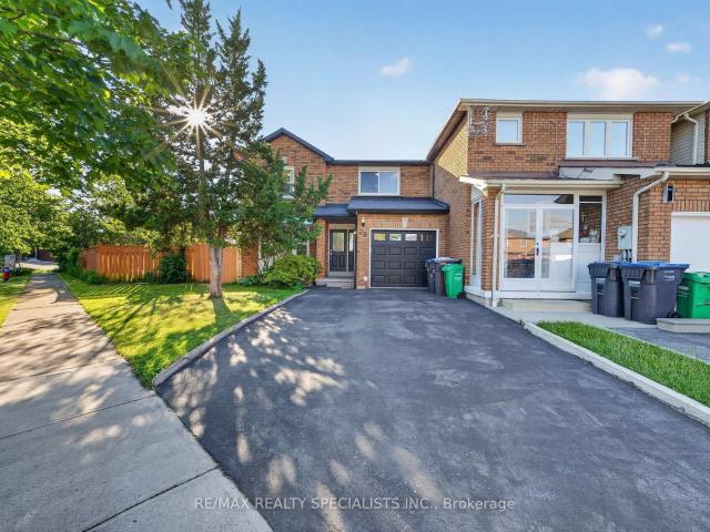 Townhouse for sale in Woburn, Ontario