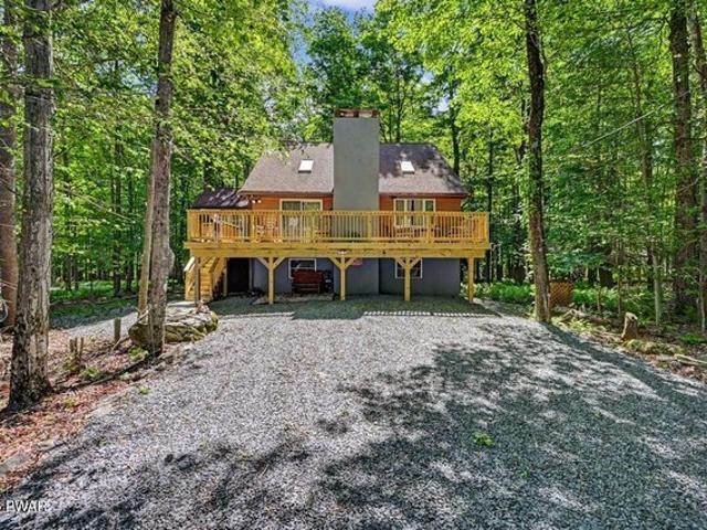 House for sale in Lake Ariel, Pennsylvania