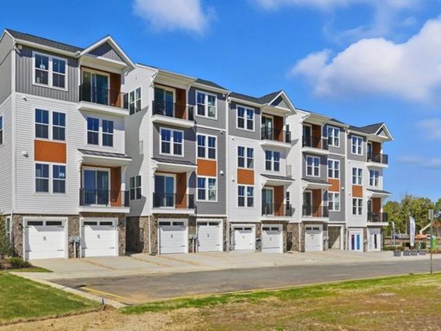 Condo for sale in Virginia