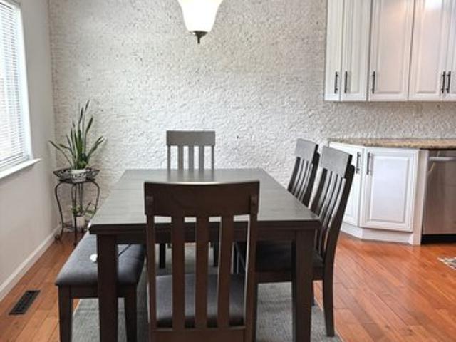 Townhouse for sale in Newington, Connecticut