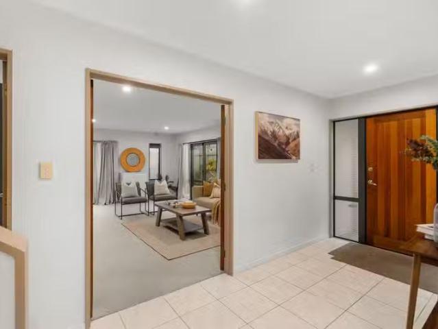 House for sale in Chaslands, Canterbury