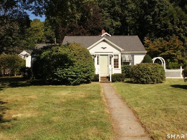 House for sale in Oxford, Connecticut