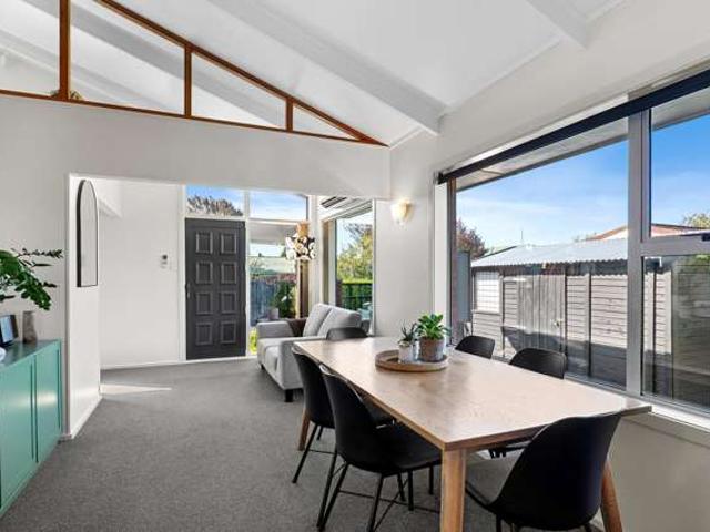 House for sale in Chaslands, Canterbury