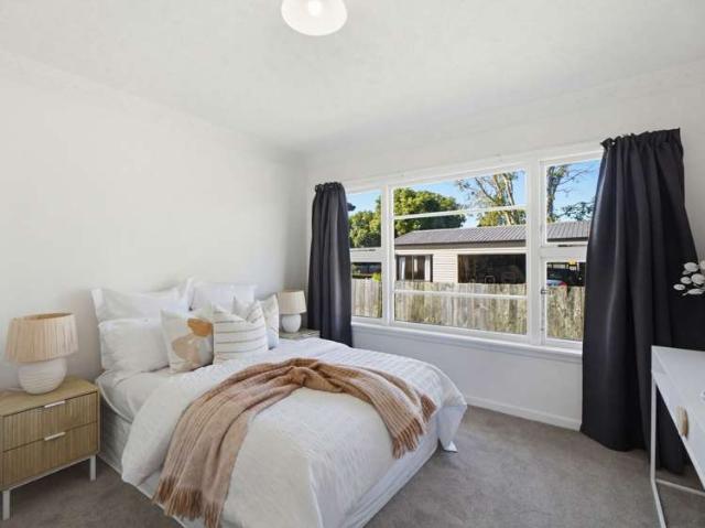 House for sale in Chaslands, Canterbury