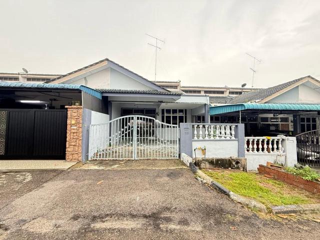 Terraced House for sale in Kluang