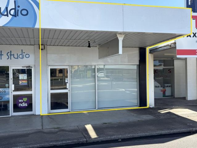 Office for rent in Toombul, Queensland