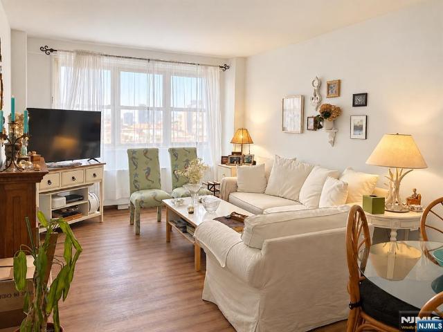 House for sale in Hudson, New Jersey