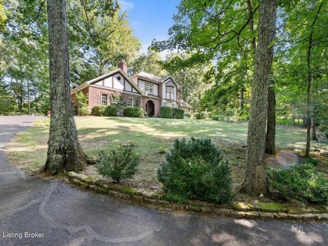 House for sale in Jeffersontown, Kentucky