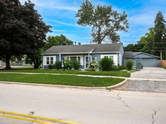 House for sale in Worth, Illinois