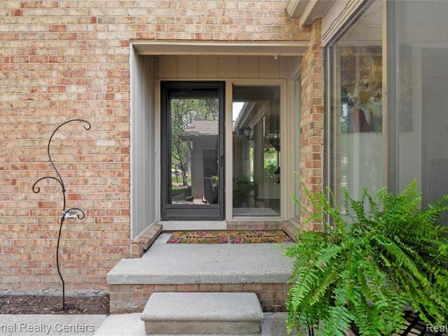 Condo for sale in Pebble Creek, West Bloomfield Township