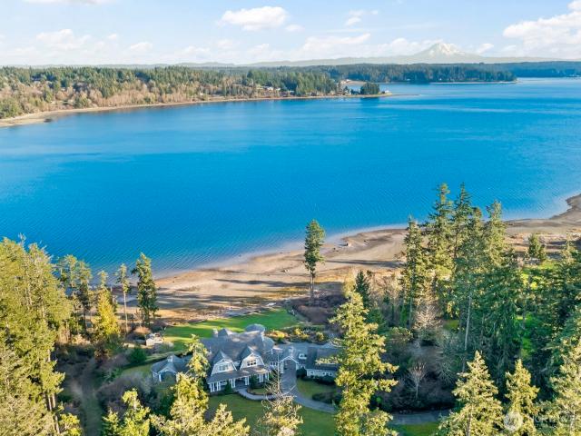 House for sale in Allyn, Washington