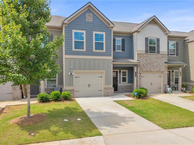 Townhouse for sale in Red Oak, Georgia