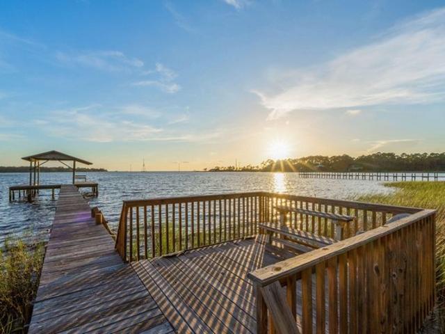 Land for sale in Navarre, Florida