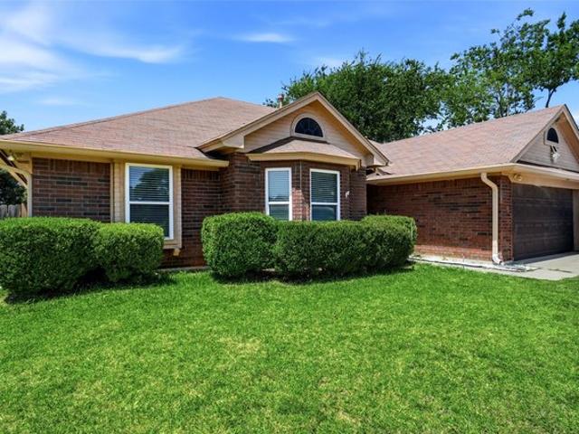 House for sale in Benbrook, Texas
