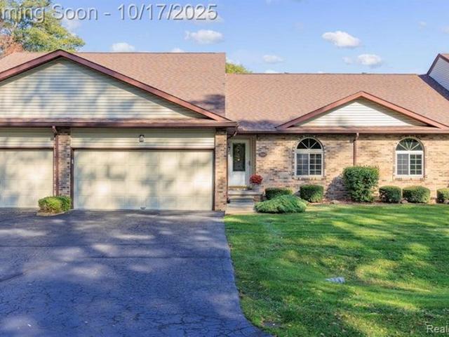 Condo for sale in Clarkston, Michigan