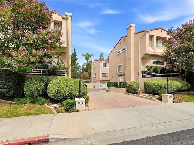 Townhouse for sale in Canoga Park Neighborhood Council District, Canoga Park