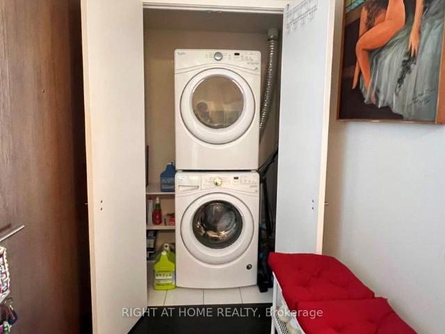 House for rent in City Centre, Mississauga