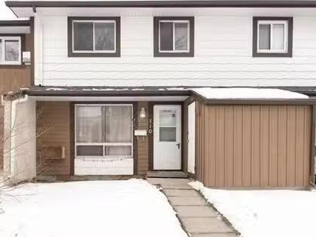 House for sale in East St. Paul, Manitoba