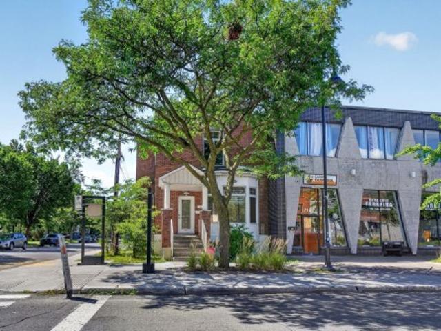 Commercial for rent in Vieux Saint-Laurent, Montréal