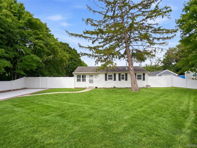 House for sale in North Bellport, Town of Brookhaven