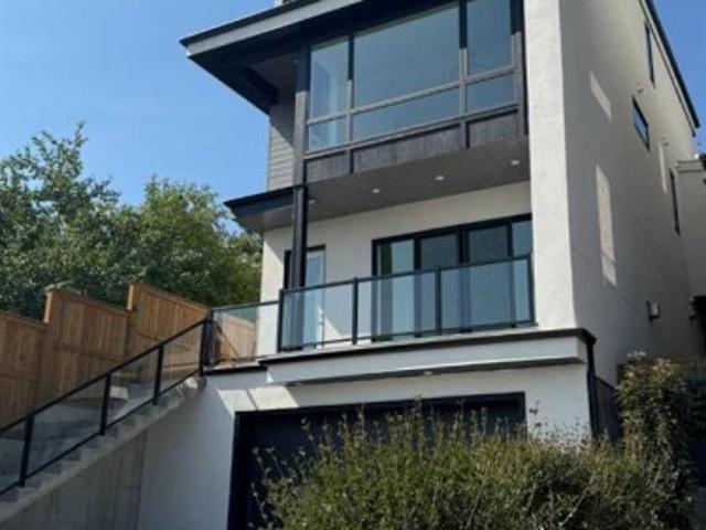 House for sale in Renfrew, Calgary