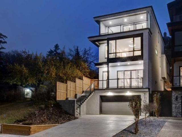 House for sale in Renfrew, Calgary
