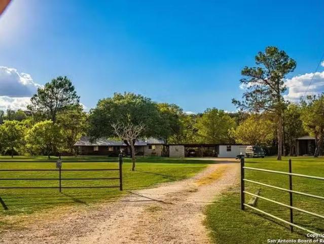 House for sale in Kerrville