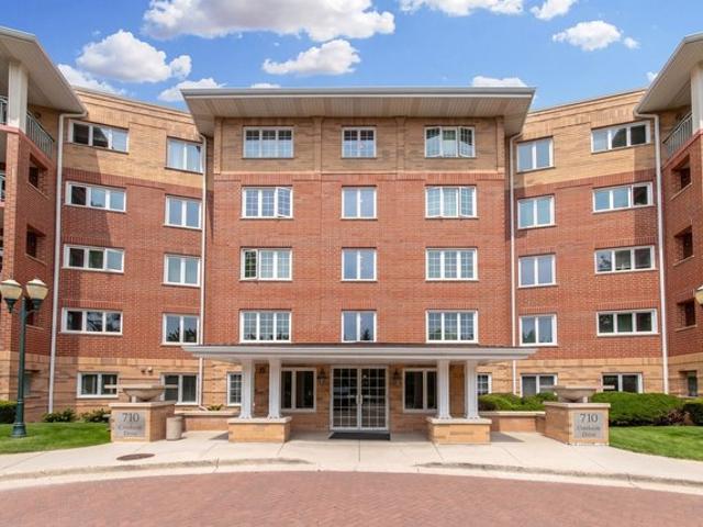 Condo for sale in Mount Prospect, Illinois