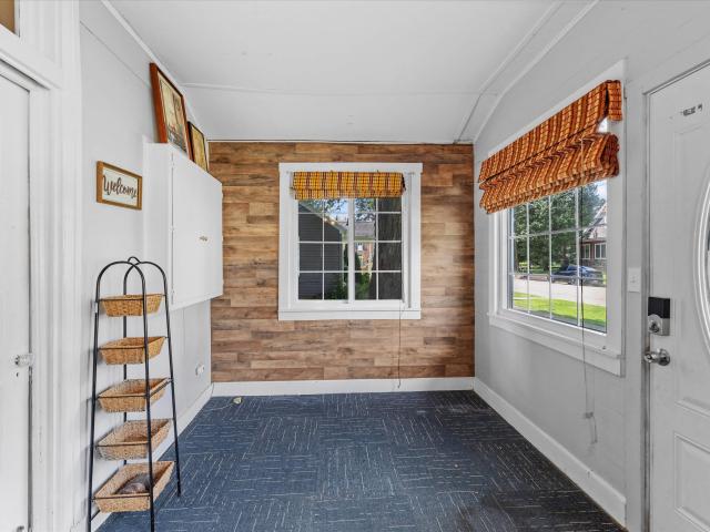 House for sale in Lincoln Pioneer Village, Rockport