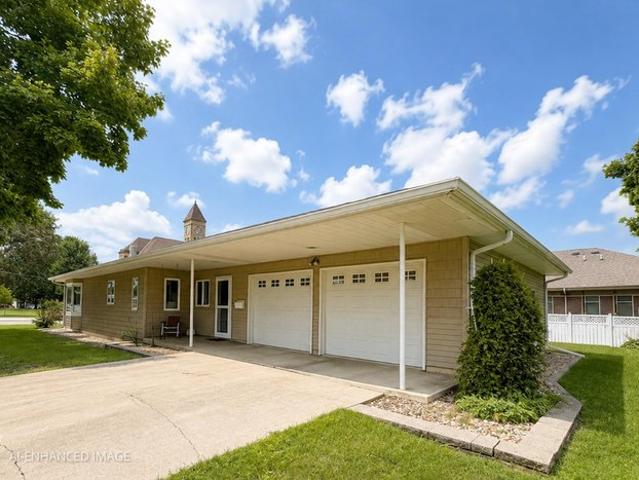 House for sale in Grundy Center, Iowa