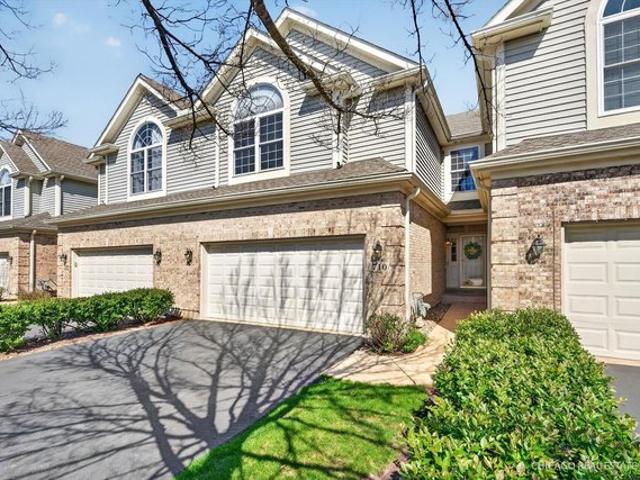 Townhouse for sale in Mchenry, Illinois