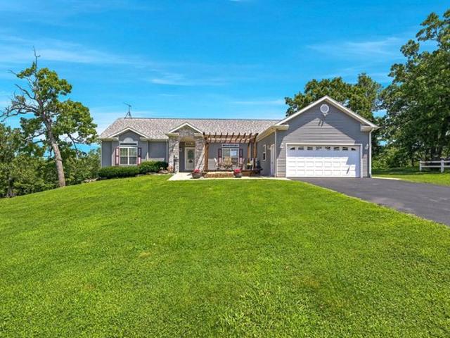House for sale in Kissee Mills, Missouri